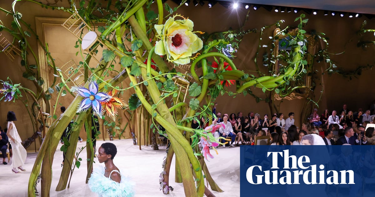 Chanel brings beanstalk to catwalk in fairytale Paris couture show